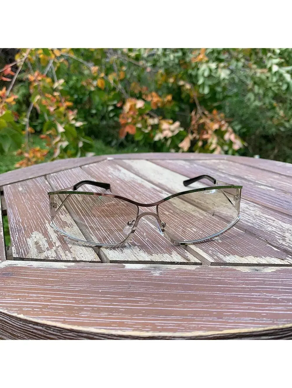 Cyber Vintage y2k 2000s classy clear chrome trim sunglasses. Chrome trim clear